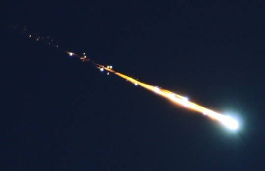 a really bright fire ball meteor 